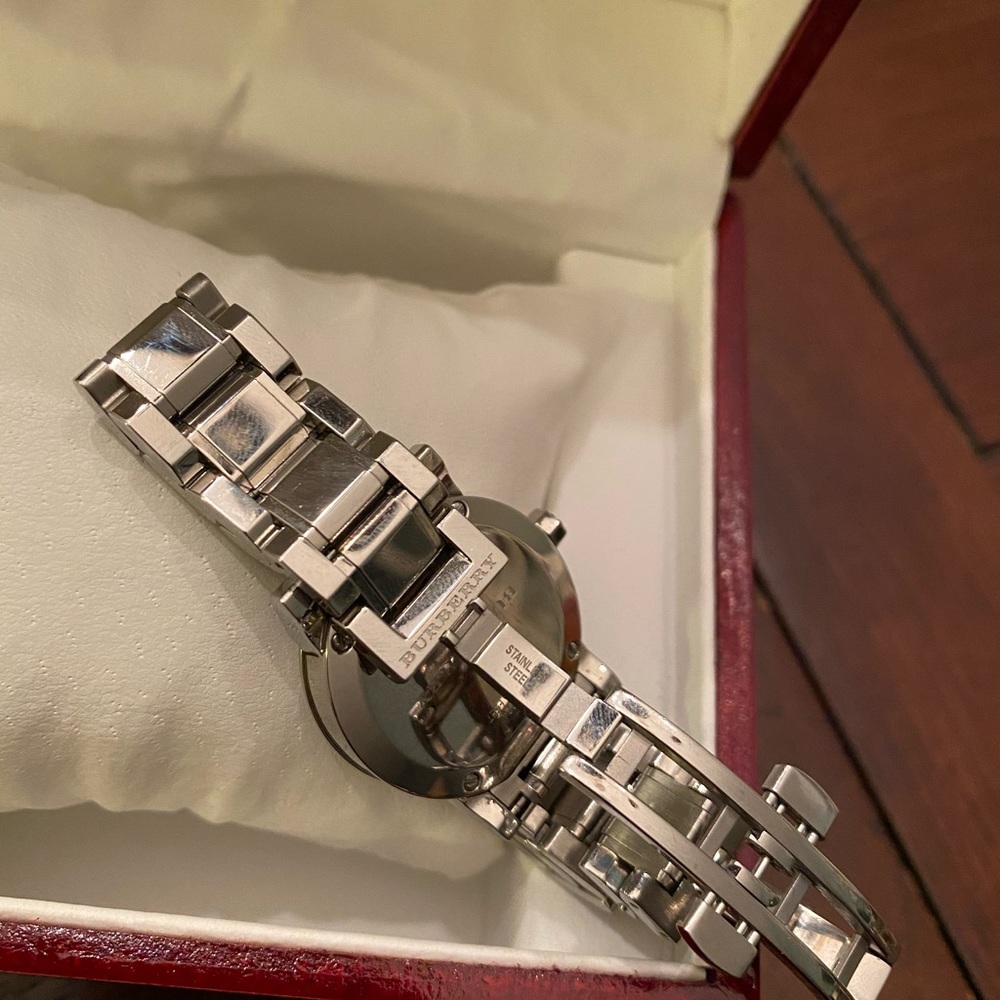 Burberry Mother of Pearl Watch - Picture 5 of 6
